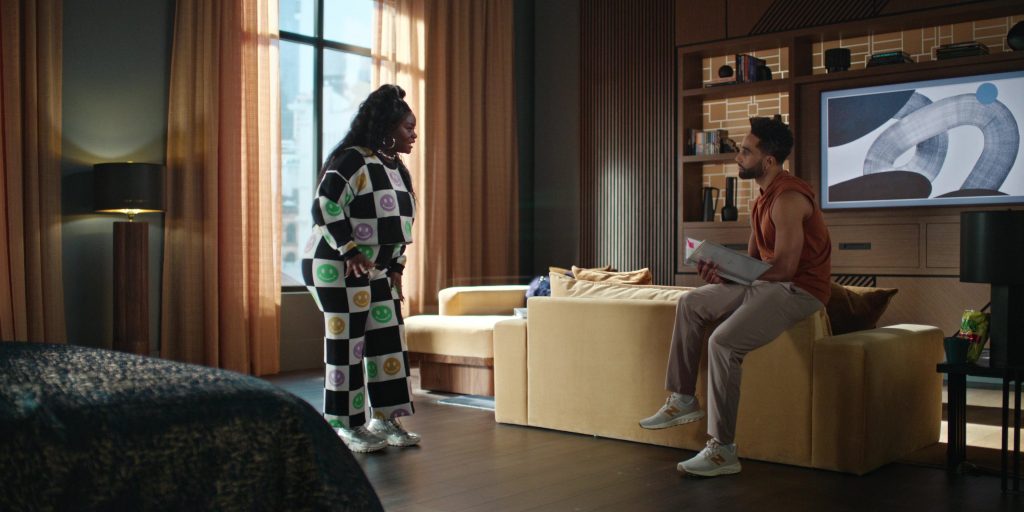 New Balance Sneakers and Funyuns Snacks in Harlem S03E02 “Fallopian Blues” (2025) (Image 3)