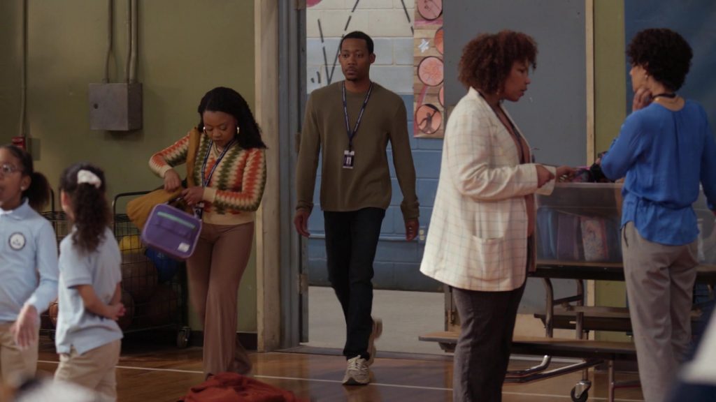 New Balance Sneakers in Abbott Elementary S03E13 “Smith Playground” (2024) (Image 1)