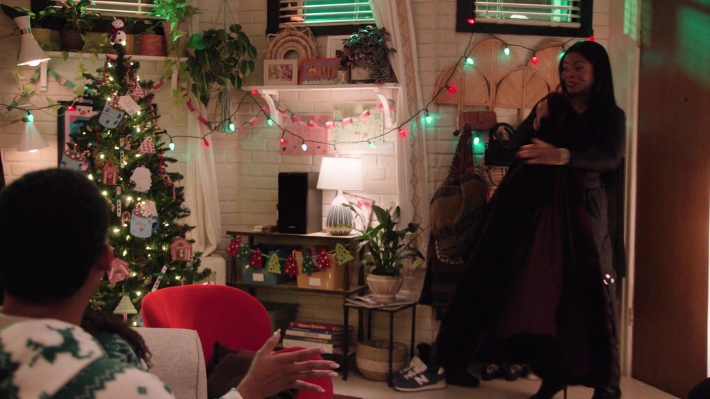New Balance Sneakers in Abbott Elementary S04E08 “Winter Break” (2024) (Image 2)