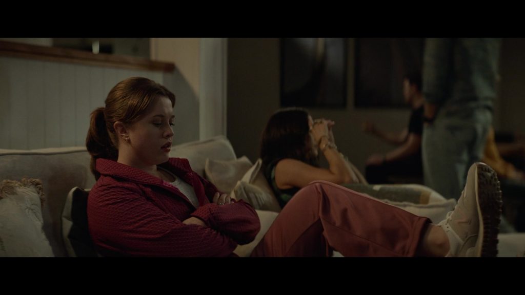 New Balance Sneakers in Apples Never Fall S01E03 “Amy” (2024) (Image 1)