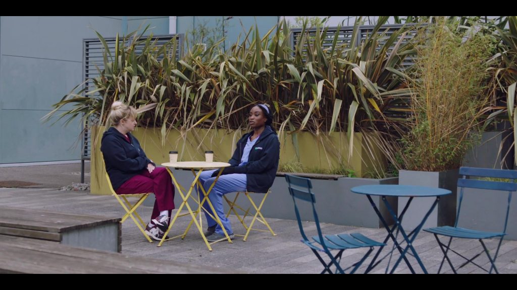 New Balance Sneakers in Casualty S39E20 “Internal Affairs – Episode 2” (2025) (Image 11)