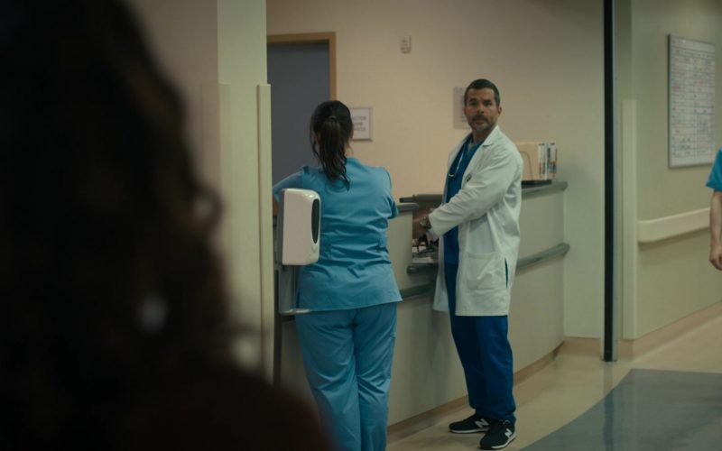 New Balance Sneakers in Countdown S01E09 “10-33” (2025) (Image 1)