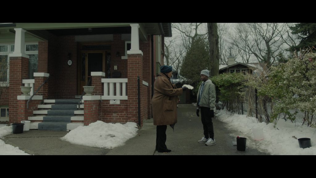 New Balance Sneakers in Cross S01E02 “Ride the White Horsey” (2024) (Image 3)