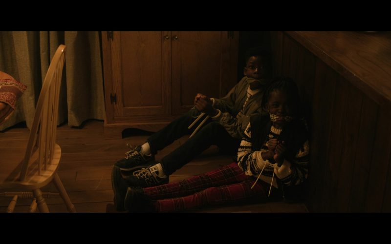 New Balance Sneakers in Cross S01E08 “You Had Me at Motherfucker” (2024) (Image 1)