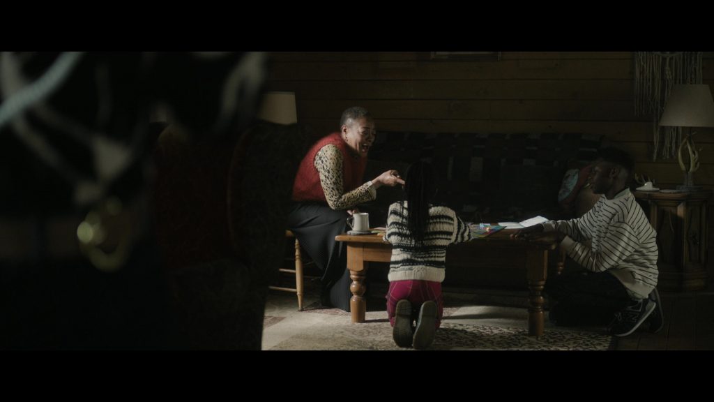New Balance Sneakers in Cross S01E08 “You Had Me at Motherfucker” (2024) (Image 4)