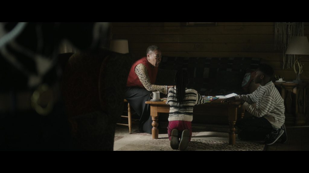 New Balance Sneakers in Cross S01E08 “You Had Me at Motherfucker” (2024) (Image 5)