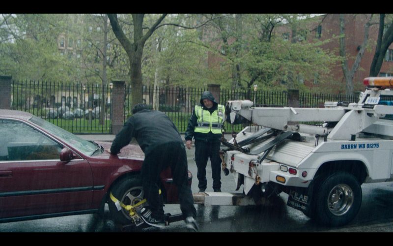 New Balance Sneakers in Dying for Sex S01E07 “You're Killing Me, Ernie” (2025) (Image 1)
