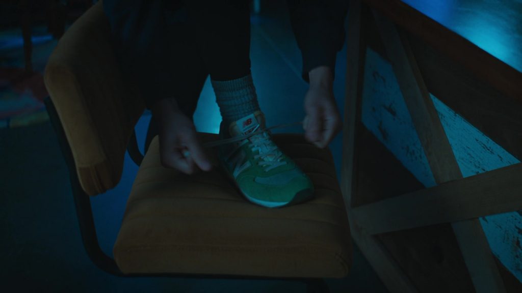 New Balance Sneakers in Grosse Pointe Garden Society S01E04 “Force of Nature” (2025) (Image 3)
