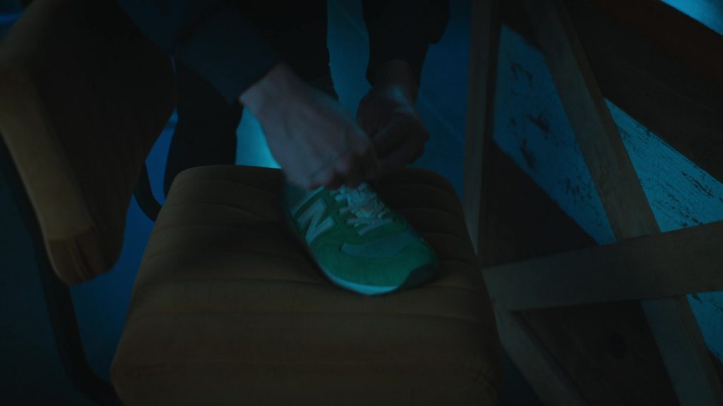 New Balance Sneakers in Grosse Pointe Garden Society S01E04 “Force of Nature” (2025) (Image 4)