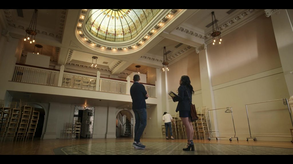 New Balance Sneakers in Laid S01E01 “Brandon From College” (2024) (Image 2)