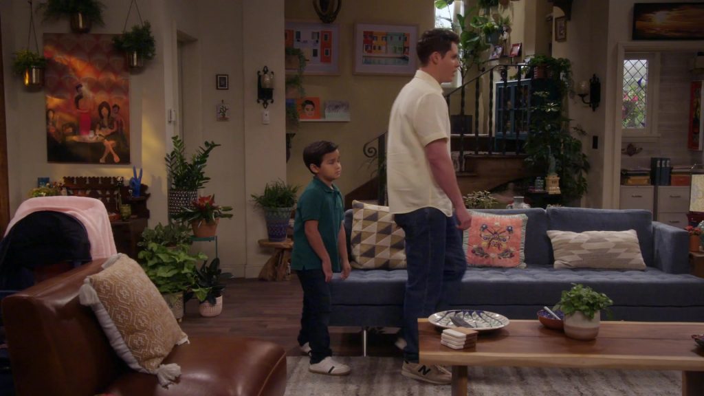 New Balance Sneakers in Lopez vs Lopez S03E05 “Lopez vs Friend” (2024) (Image 6)