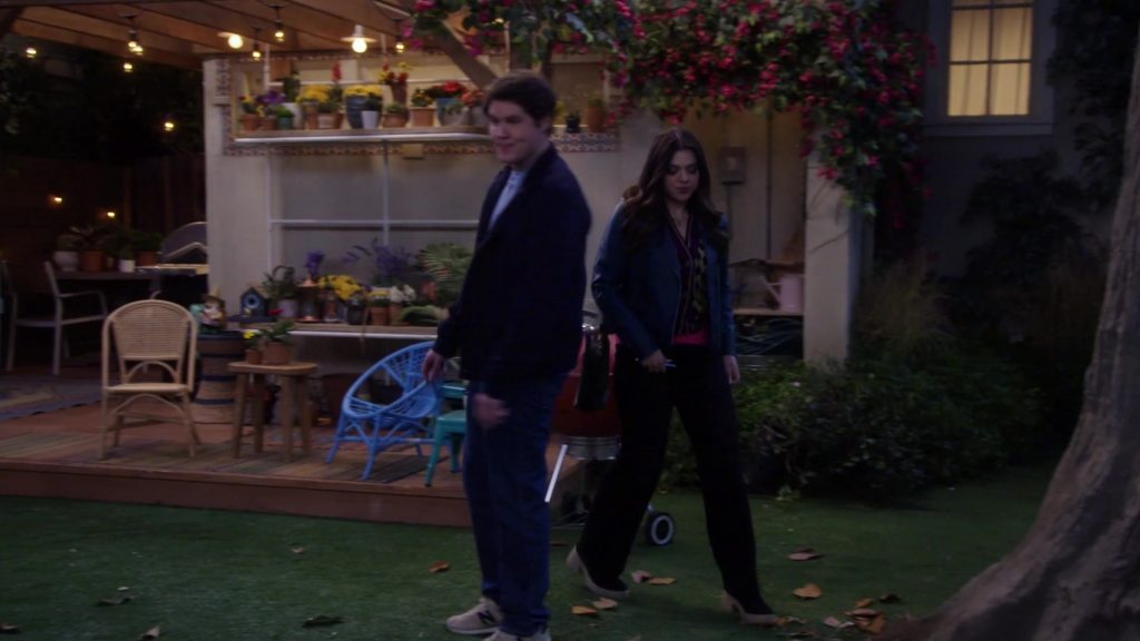 New Balance Sneakers in Lopez vs Lopez S03E13 “Lopez vs Lockout” (2025) (Image 9)