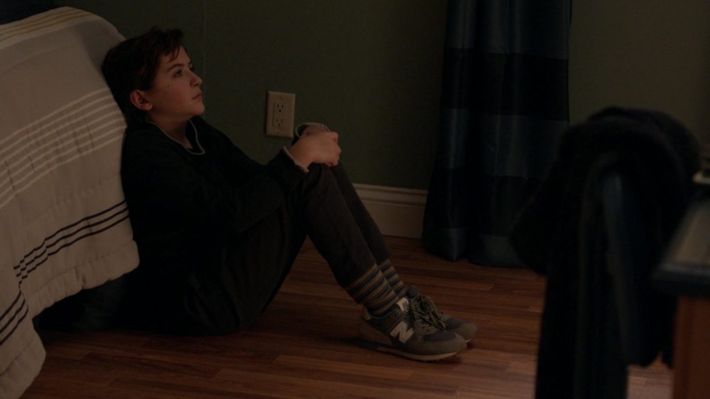 New Balance Sneakers in Manifest S03E07 “Precious Cargo” (2021) (Image 1)
