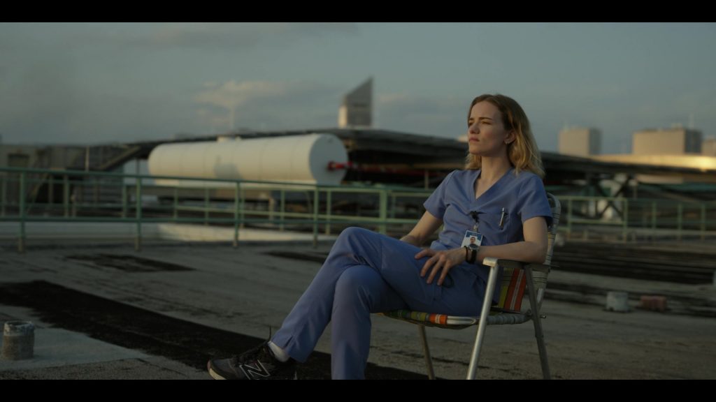 New Balance Sneakers in Pulse S01E04 “Treat ‘Em and Street ‘Em” (2025) (Image 5)