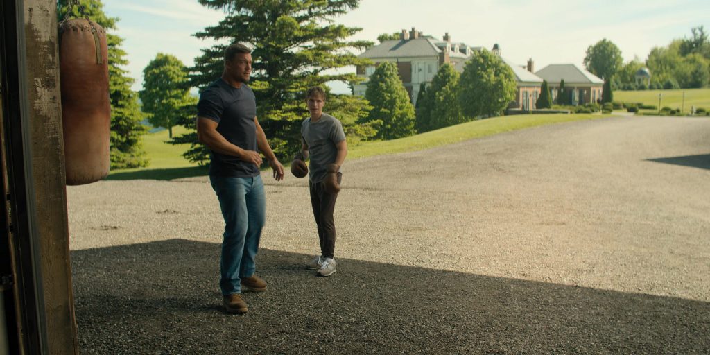 New Balance Sneakers in Reacher S03E04 “Dominique” (2025) (Image 7)
