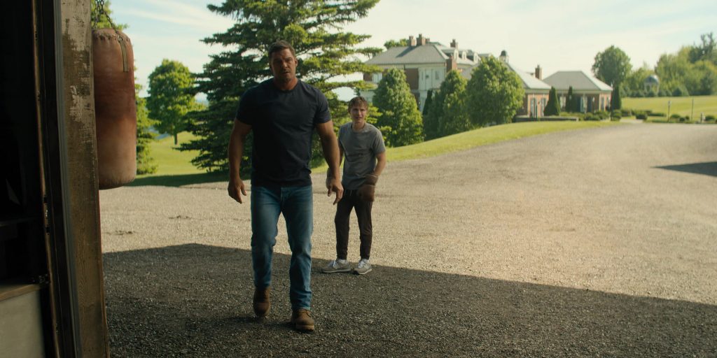 New Balance Sneakers in Reacher S03E04 “Dominique” (2025) (Image 8)