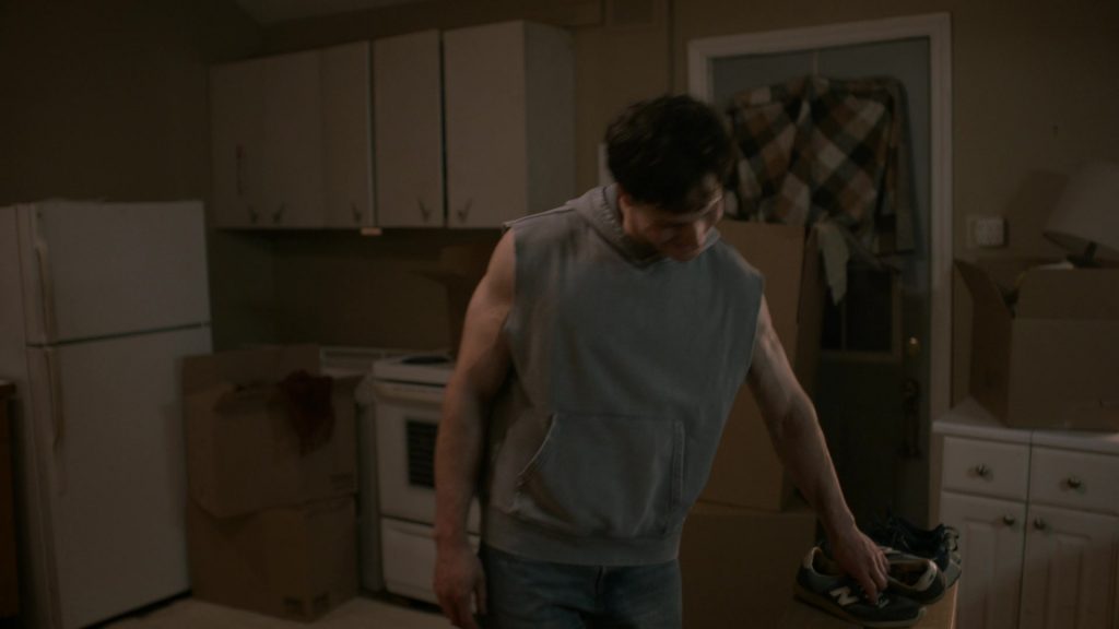 New Balance Sneakers in Sheriff Country S01E04 “Out of Office” (2025) (Image 3)
