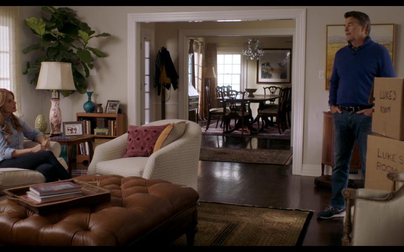 New Balance Sneakers in The Baxters S03E01 “New Beginnings” (2024) (Image 1)