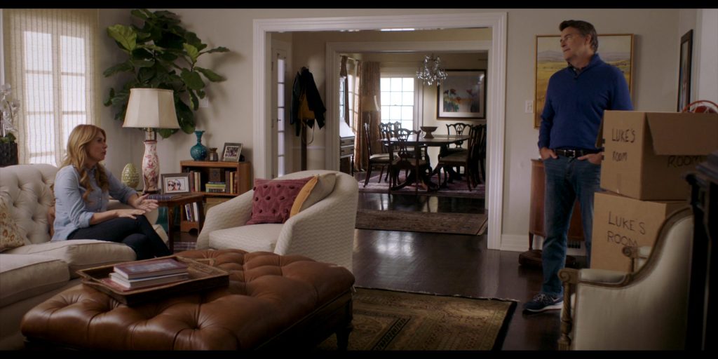 New Balance Sneakers in The Baxters S03E01 “New Beginnings” (2024) (Image 5)