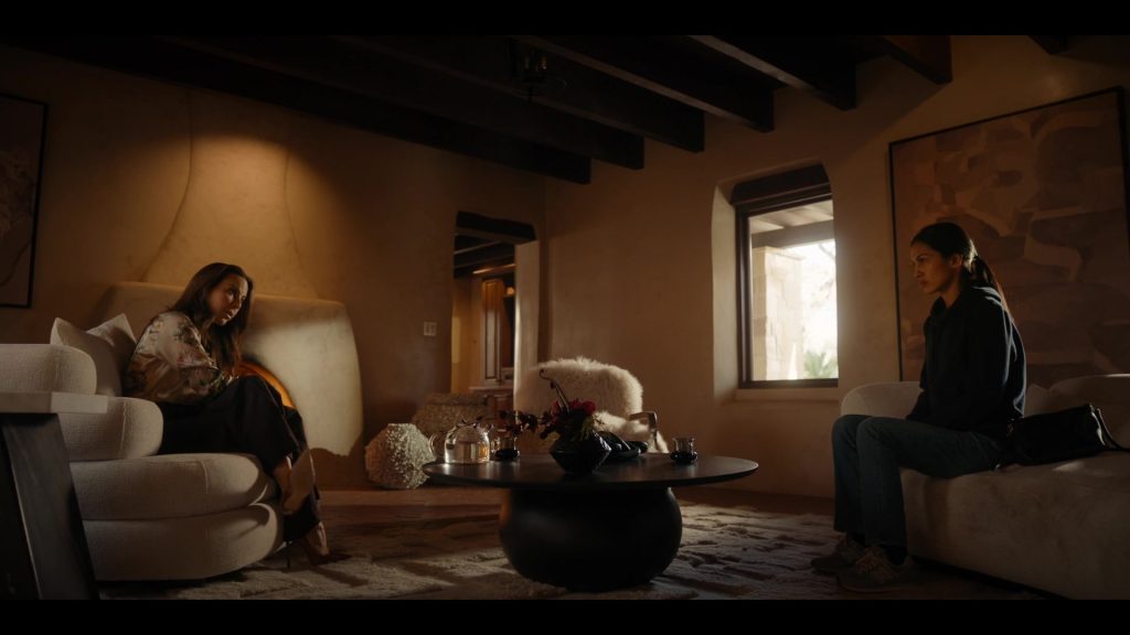 New Balance Sneakers in The Cleaning Lady S03E03 “El Camino del Diablo” (2024) (Image 4)