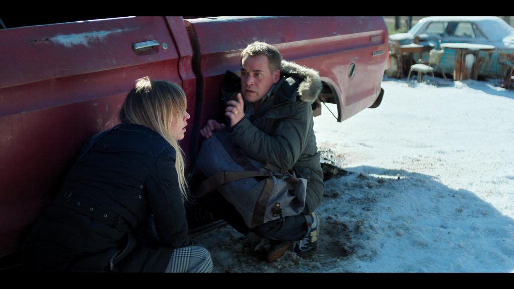 New Balance Sneakers in The Flight Attendant S02E06 “Brothers & Sisters” (2022) (Image 1)