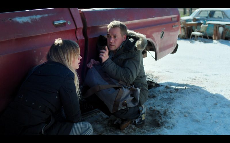 New Balance Sneakers in The Flight Attendant S02E06 “Brothers & Sisters” (2022) (Image 1)