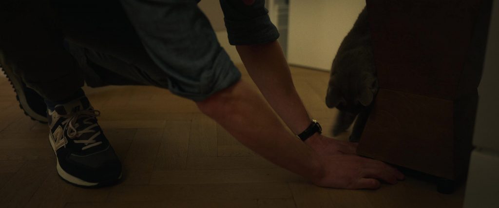 New Balance Sneakers in The Girlfriend S01E06 (2025) (Image 8)