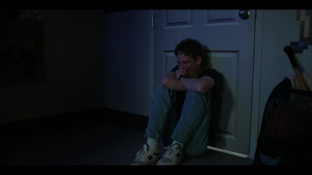 New Balance Sneakers in The Institute S01E03 “Graduation” (2025) (Image 3)