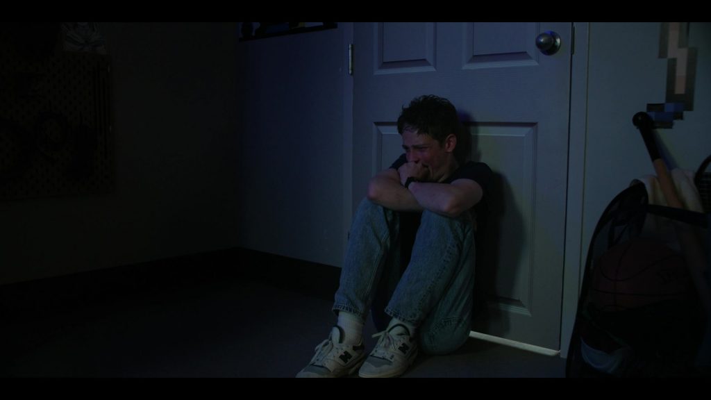 New Balance Sneakers in The Institute S01E03 “Graduation” (2025) (Image 4)