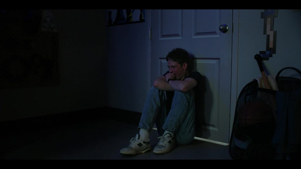 New Balance Sneakers in The Institute S01E03 “Graduation” (2025) (Image 7)