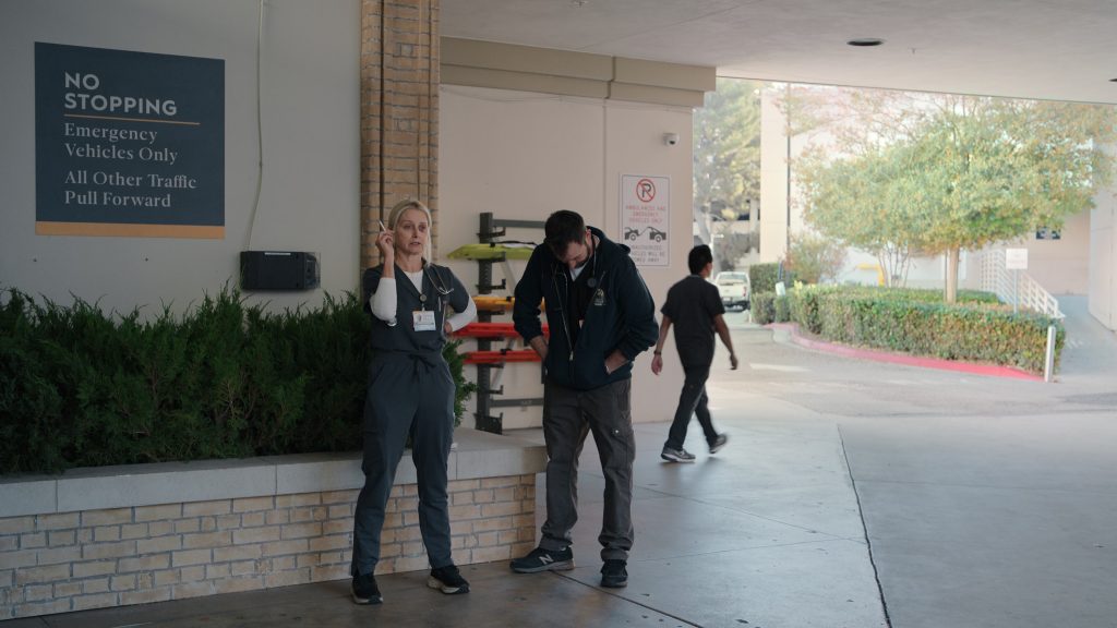 New Balance Sneakers in The Pitt S01E11 “5-00 P.M.” (2025) (Image 4)
