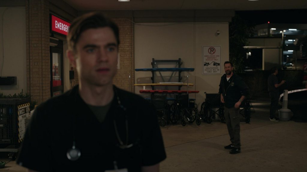 New Balance Sneakers in The Pitt S01E15 “9 – 00 P.M.” (2025) (Image 3)