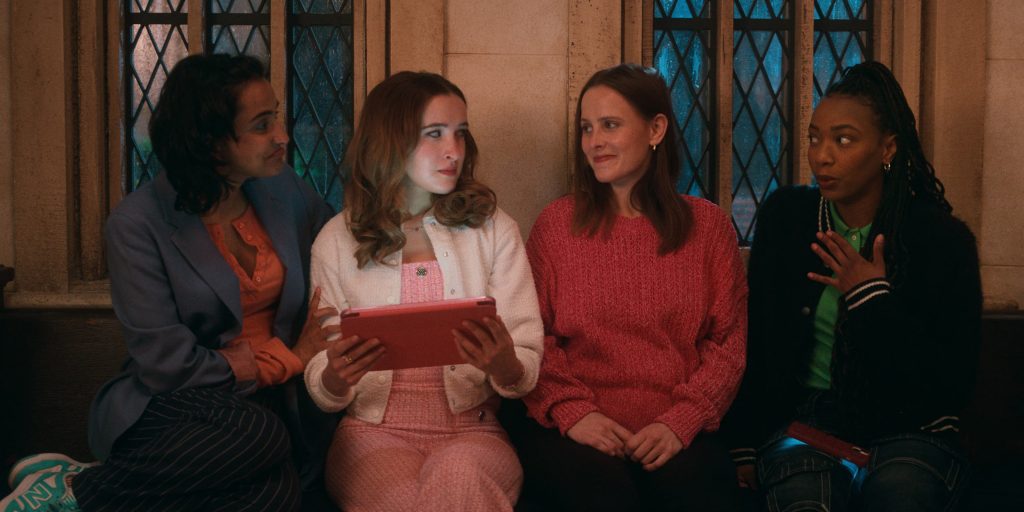 New Balance Sneakers in The Sex Lives of College Girls S03E08 “The Good Partner Test” (2025) (Image 2)