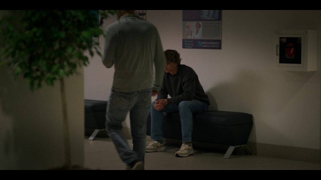 New Balance Sneakers in The Summer I Turned Pretty S03E02 “Last Christmas” (2025) (Image 1)