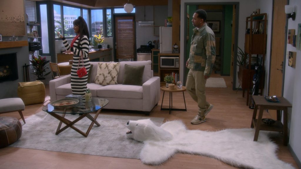 New Balance Sneakers in The Upshaws S06E01 “Gone, But…” (2025) (Image 5)