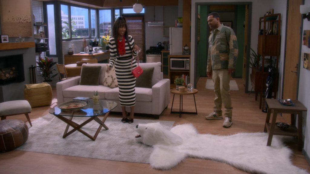New Balance Sneakers in The Upshaws S06E01 “Gone, But…” (2025) (Image 9)