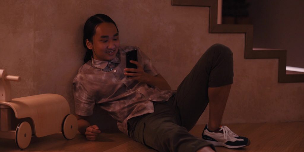 New Balance Sneakers in WeCrashed S01E07 “The Power of We” (2022) (Image 1)