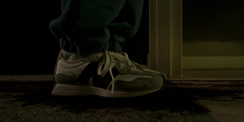 New Balance Sneakers in Wolf Pack S01E07 “Lion's Breath” (2023) (Image 1)