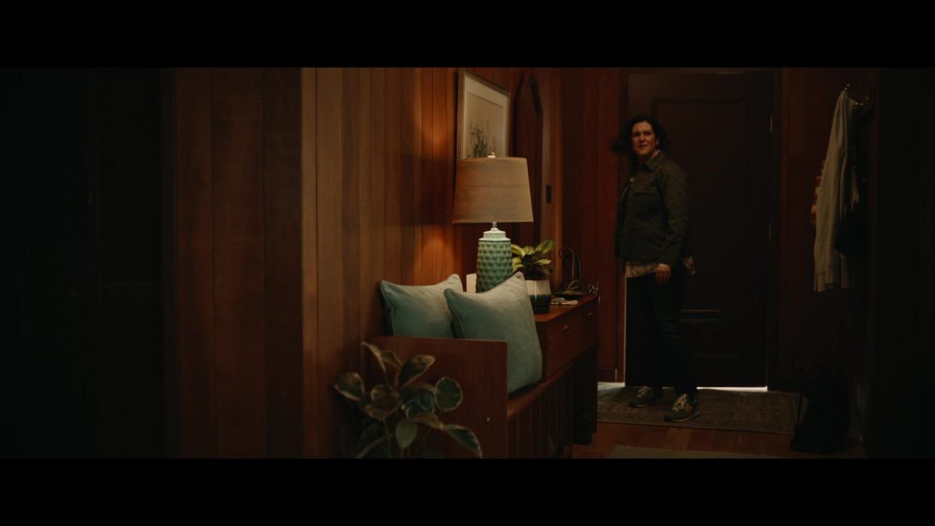 New Balance Sneakers in Yellowjackets S03E10 “Full Circle” (2025) (Image 7)