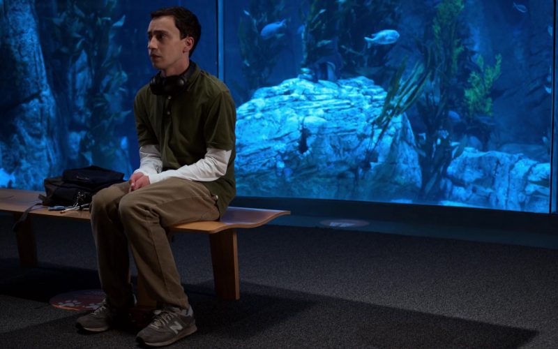 New Balance Sneakers of Keir Gilchrist as Sam Gardner in Atypical S04E02 “Master of Penguins” (2021) (Image 1)