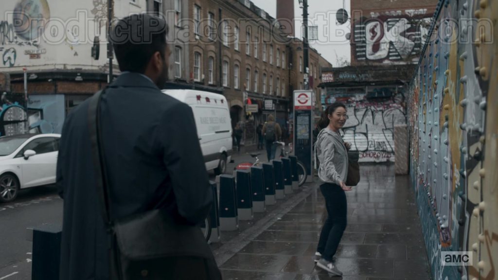 New Balance Sneakers of Sandra Oh as Eve Polastri in Killing Eve S03E03 “Meetings Have Biscuits” (2020) (Image 1)