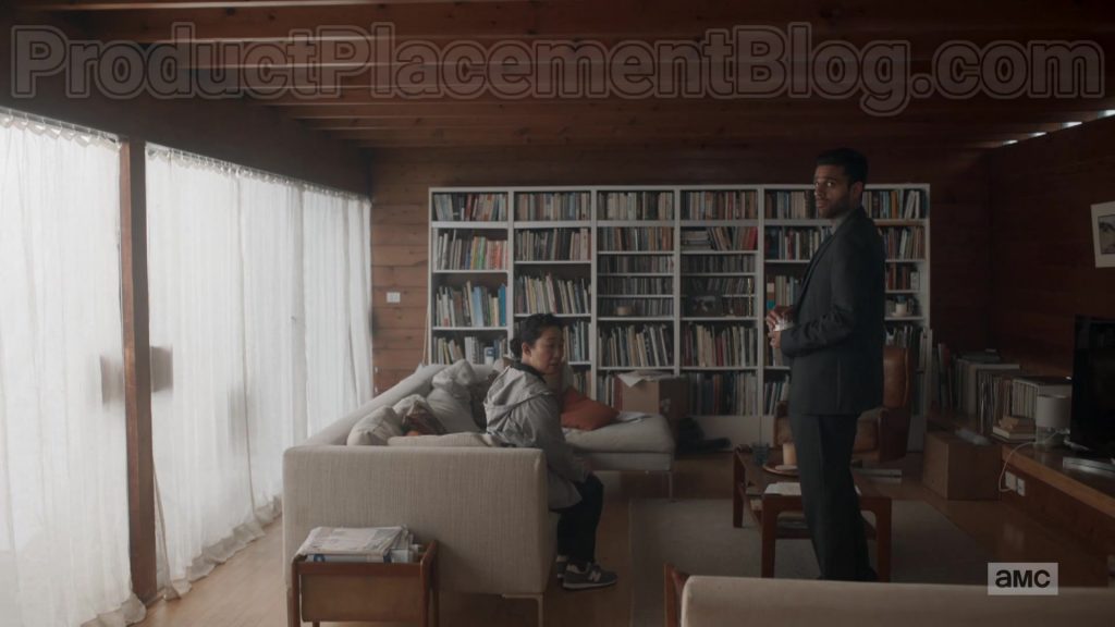 New Balance Sneakers of Sandra Oh as Eve Polastri in Killing Eve S03E03 “Meetings Have Biscuits” (2020) (Image 2)