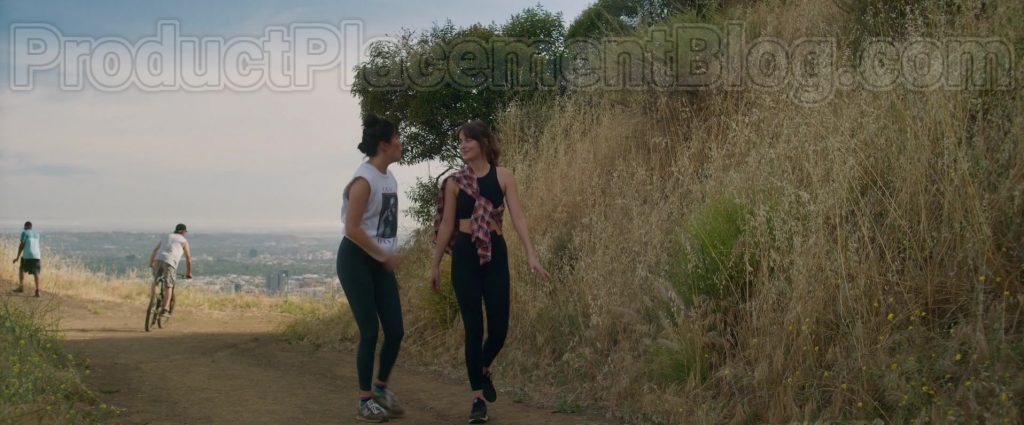 New Balance Sneakers of Zoë Chao in The High Note (2020) (Image 1)