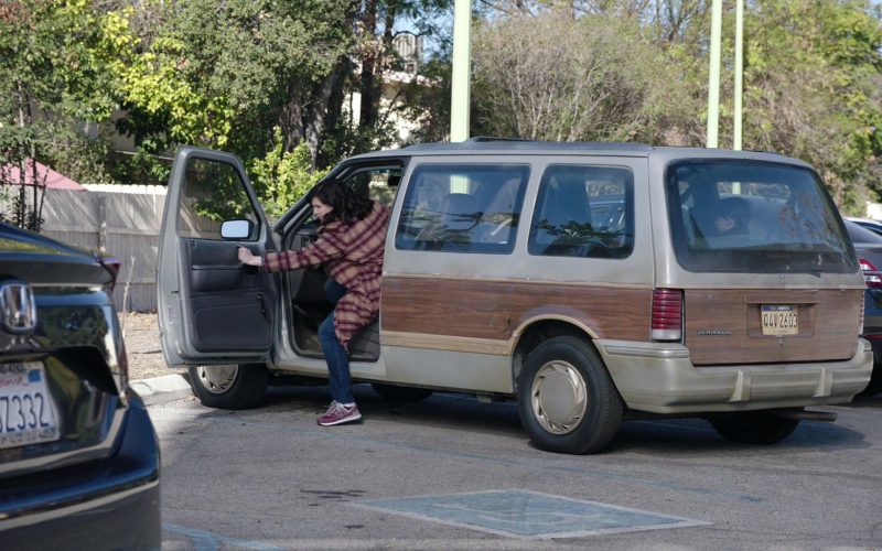 New Balance Women's Sneakers Worn by Allison Tolman in Good Girls – Season 2, Episode 12, Jeff (2019) (Image 1)