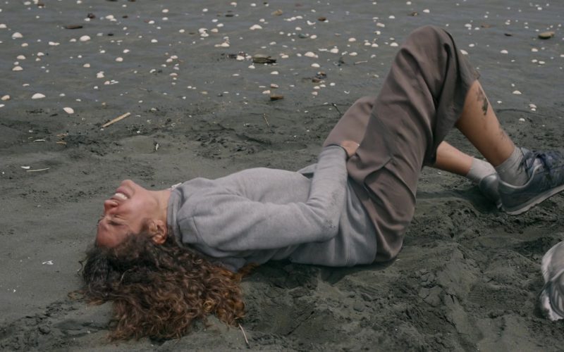New Balance Women's Trainers of Helena Howard as Nora Reid in The Wilds S01E07 “Day Fifteen” (2020) (Image 1)
