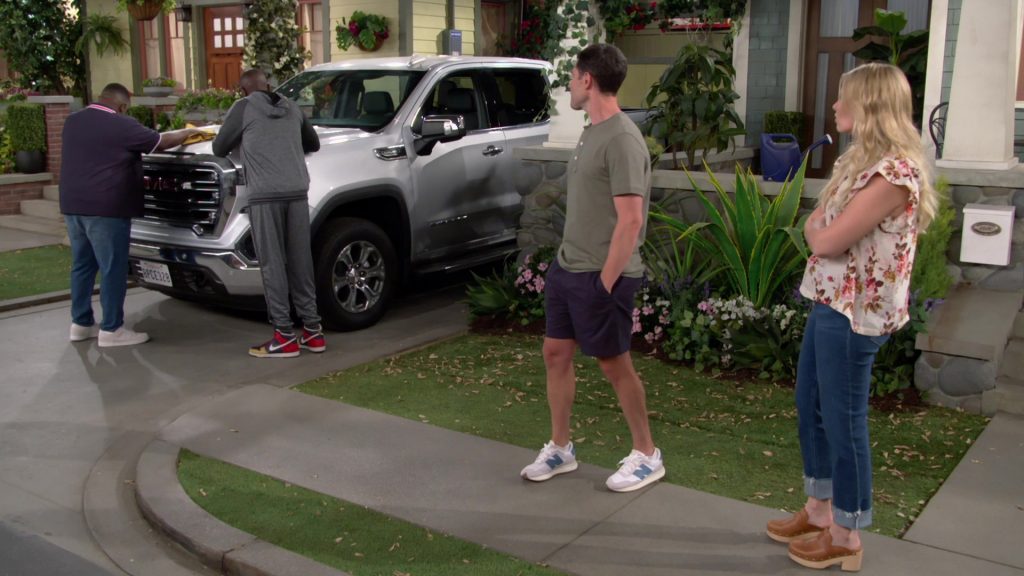 New Balance and Nike Shoes in The Neighborhood S05E03 “Welcome to the Ballgame” (2022) (Image 1)