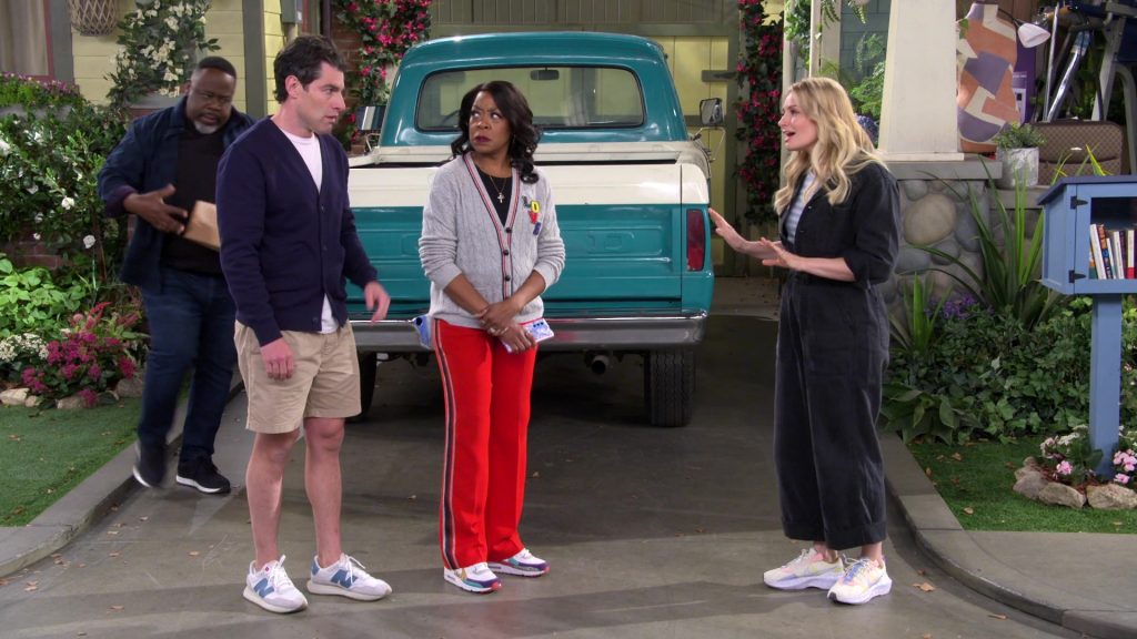 New Balance and Nike Shoes in The Neighborhood S07E11 “Welcome to the e-Neighborhood” (2025) (Image 5)
