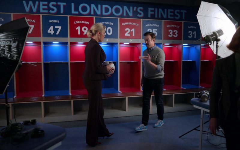 Nike AJ 1 Low Top Blue-White Sneakers Worn by Jason Sudeikis in Ted Lasso S01E09 “All Apologies” (2020) (Image 1)