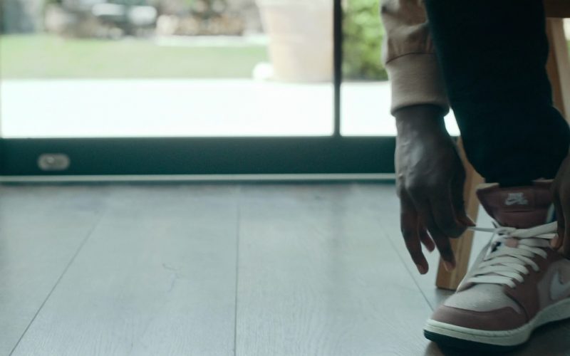 Nike AJ 1 Sneakers in Hijack S01E03 “Draw a Blank” (2023) (Image 1)