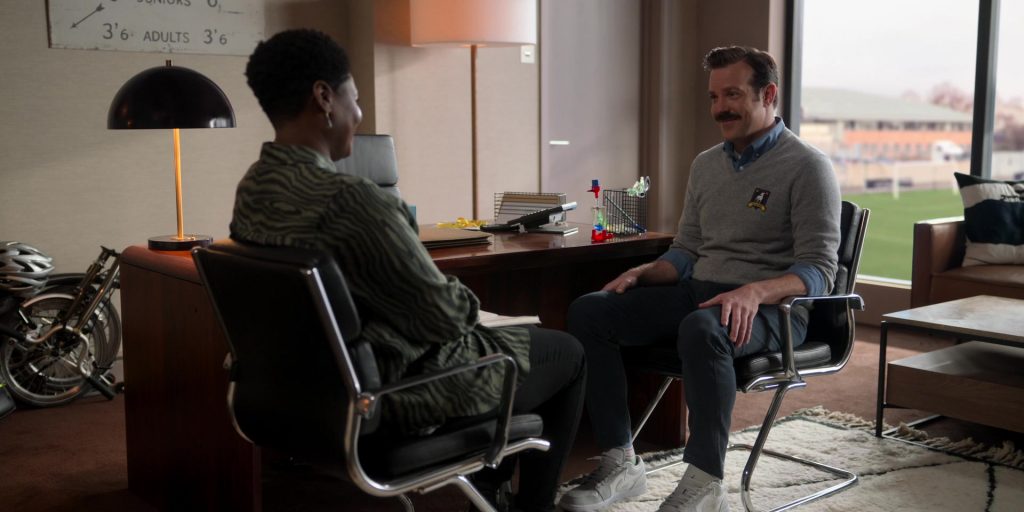 Nike AJ 1 Sneakers of Actor Jason Sudeikis in Ted Lasso S02E07 “Headspace” (2021) (Image 1)